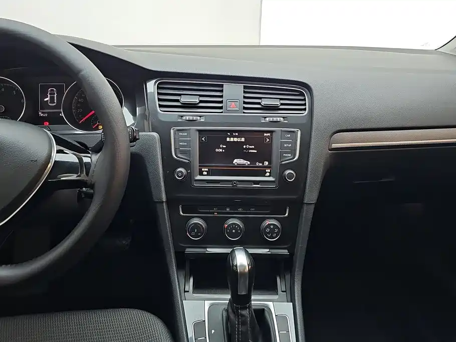 Volkswagen Golf — миниатюра 13