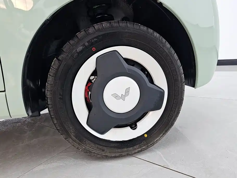 Wuling MINIEV — миниатюра 6