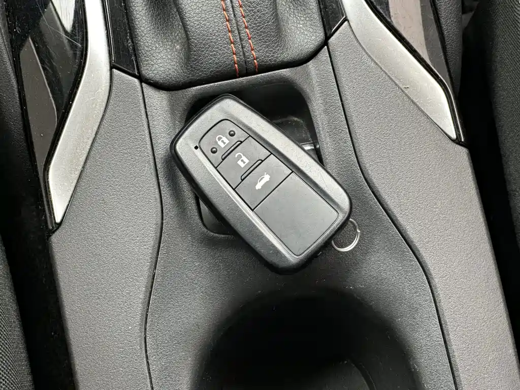 Toyota Corolla — миниатюра 15