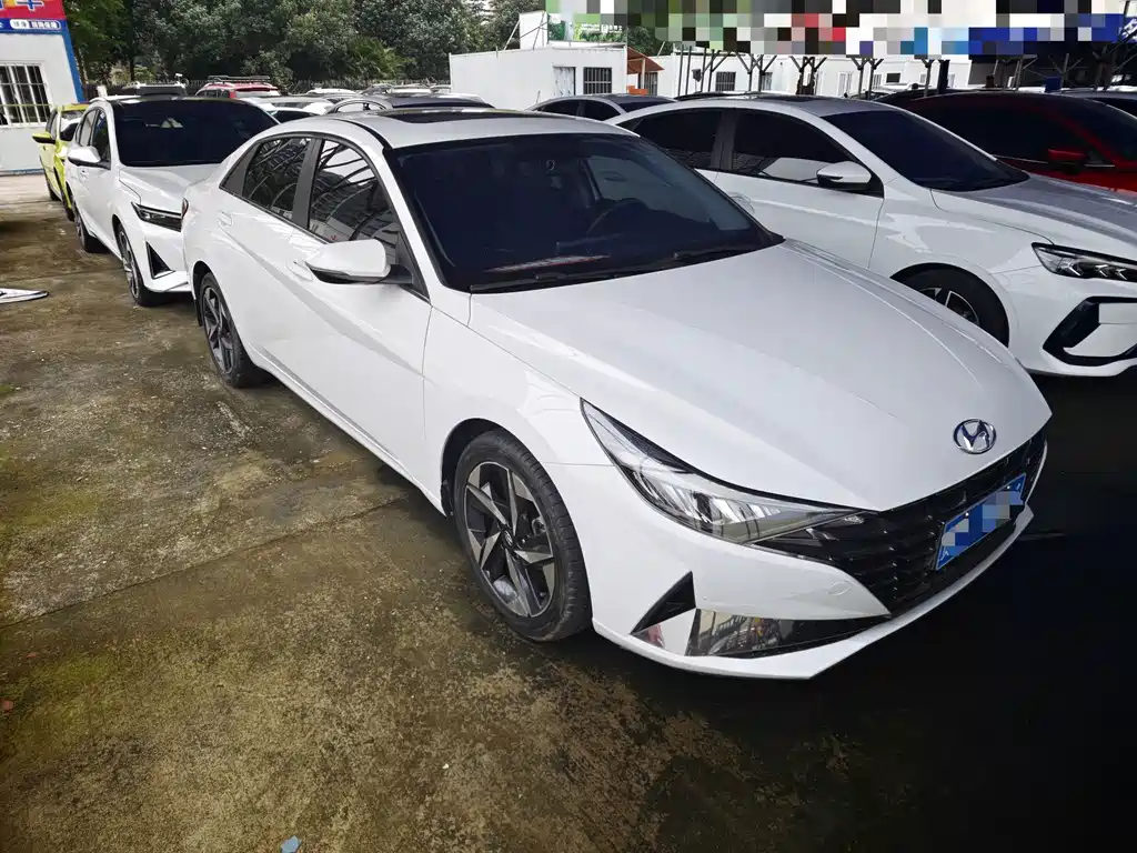 Hyundai Elantra — миниатюра 3