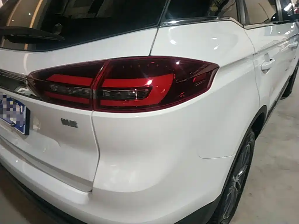 Geely Boyue — миниатюра 8