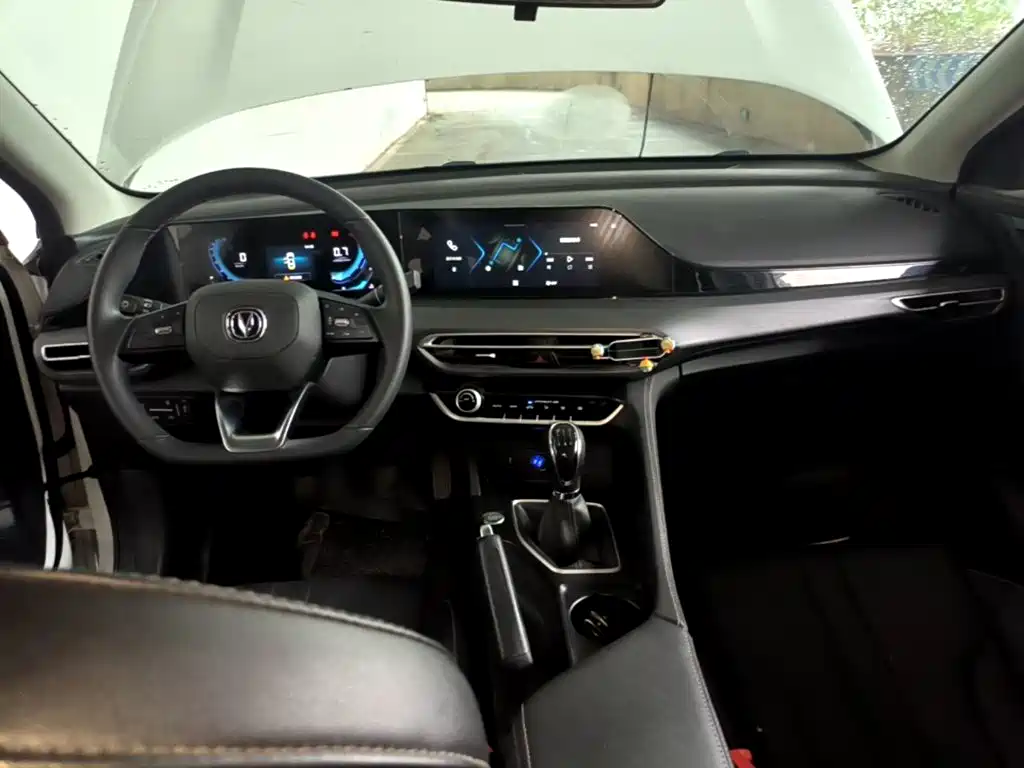 Changan Eado — миниатюра 10