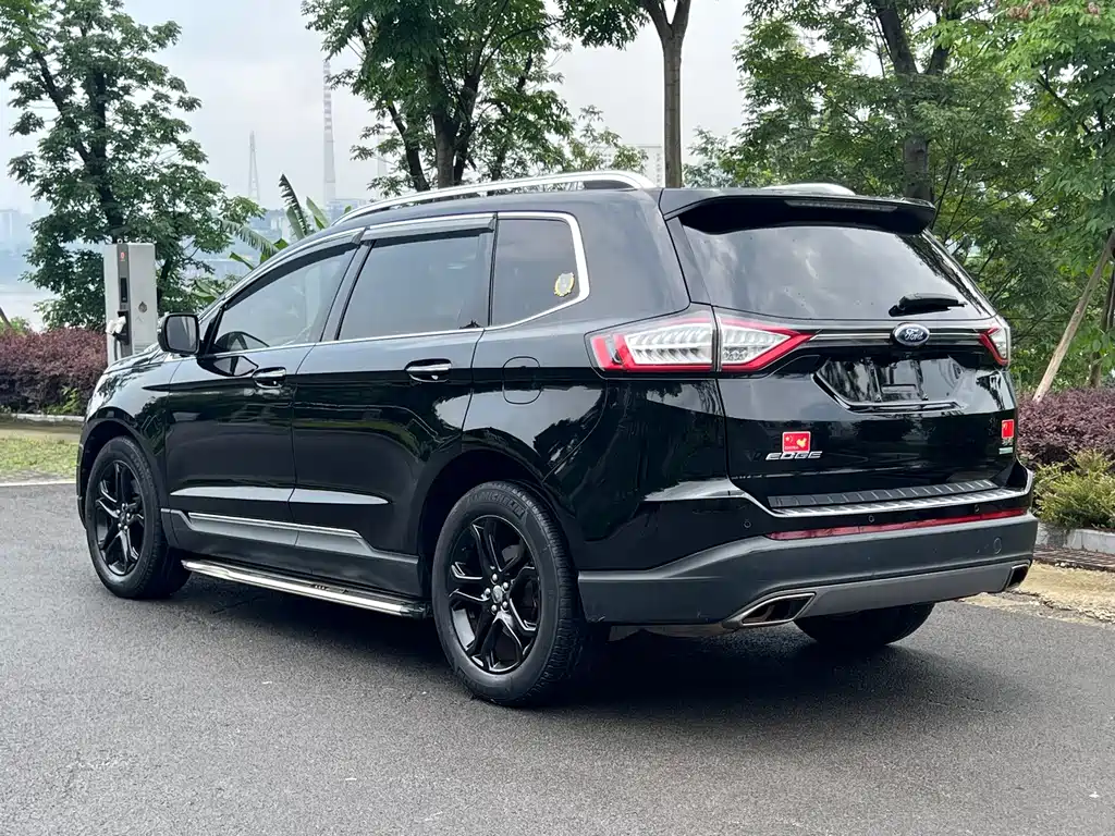 Ford Edge — миниатюра 4