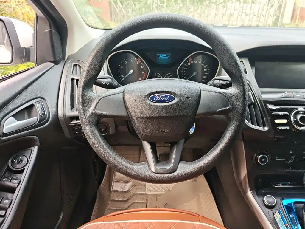 Ford Focus — миниатюра 6