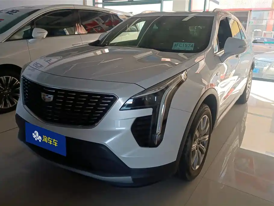 Купить Cadillac XT4