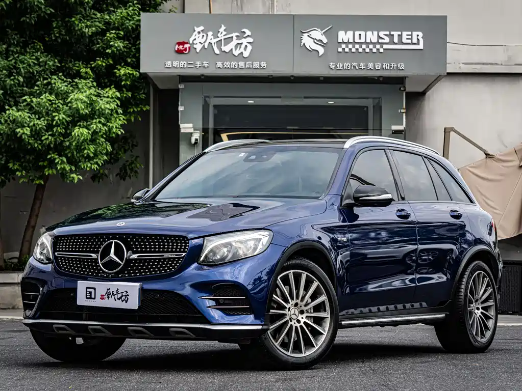 MERCEDES-BENZ GLC AMG