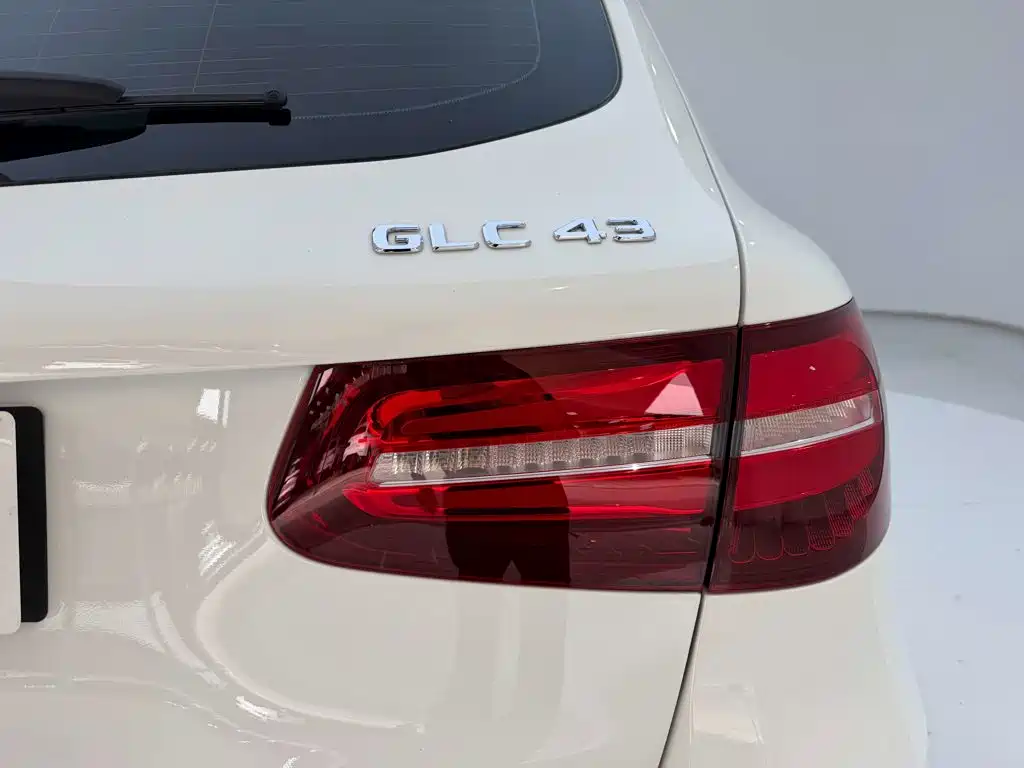 Mercedes-Benz GLC AMG — миниатюра 10