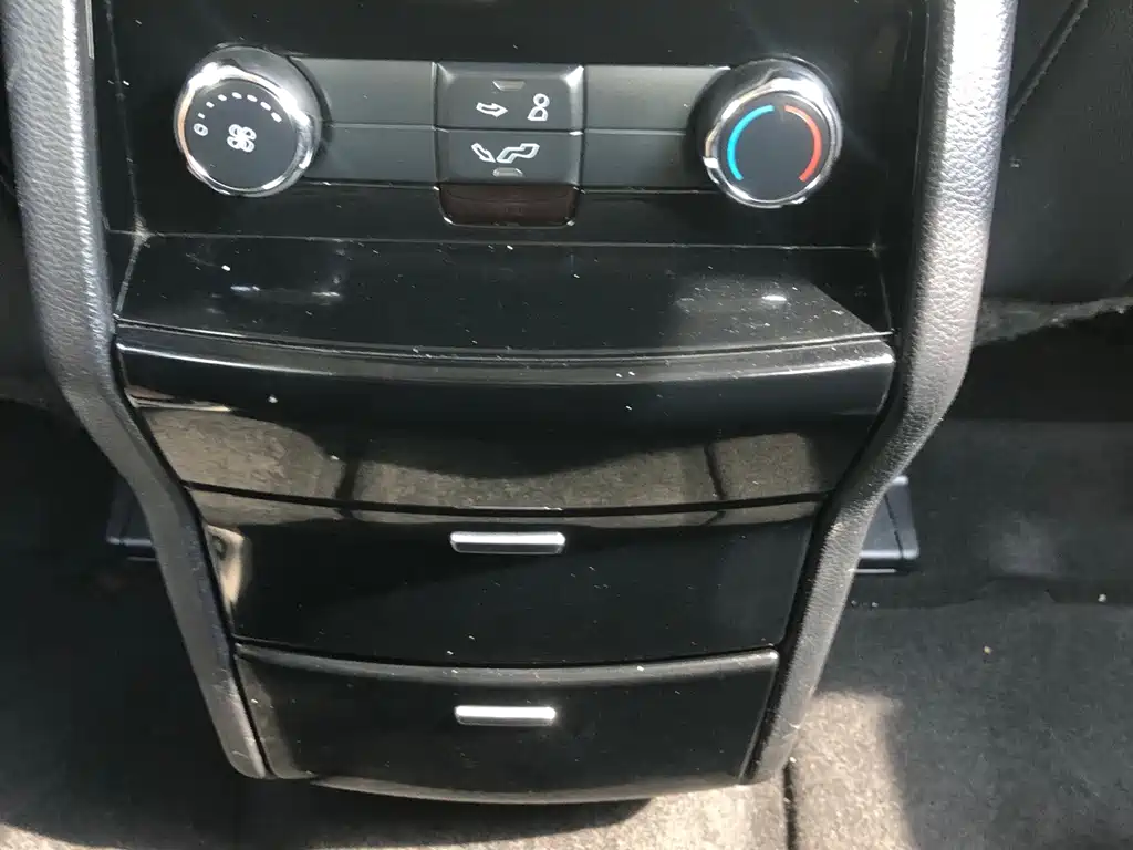 Ford Edge — миниатюра 15