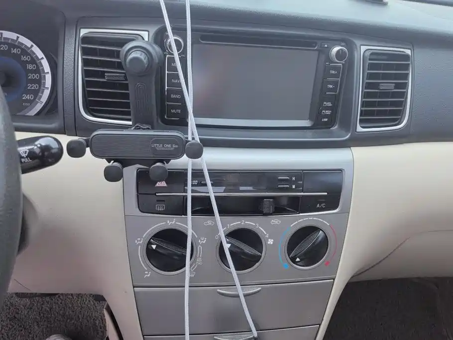 Toyota Corolla — миниатюра 13