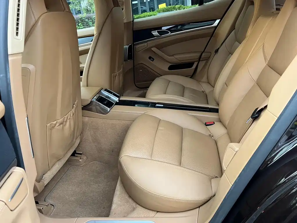 Porsche Panamera — миниатюра 7