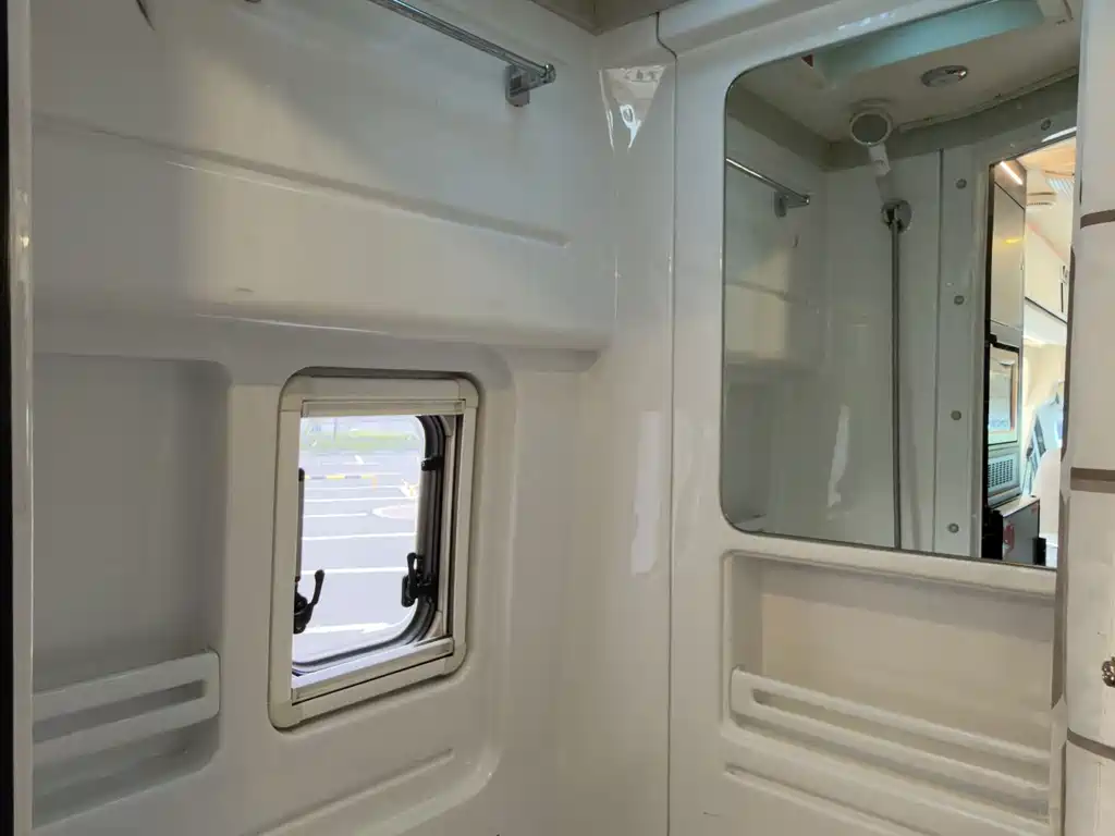 MAXUS V90 RV — миниатюра 8