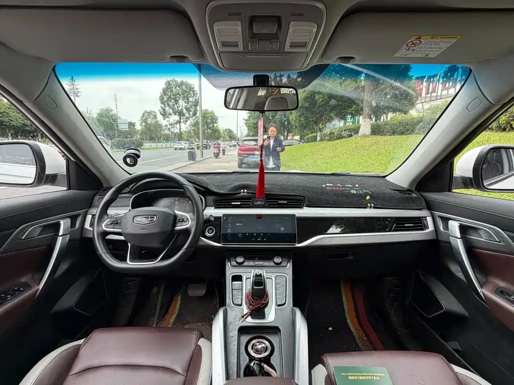 Geely Boyue — миниатюра 13