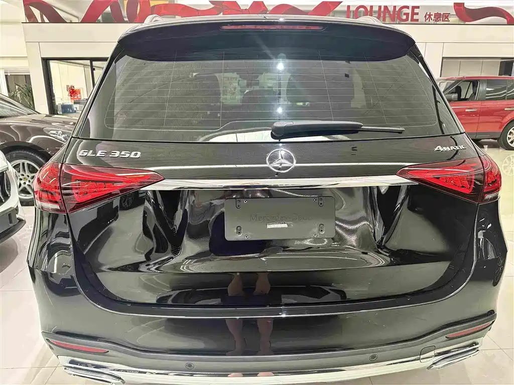 Mercedes-Benz GLE (Import) — миниатюра 20