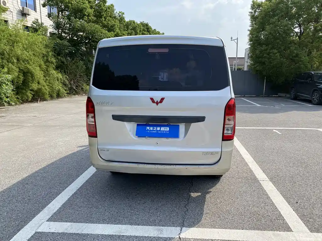 Wuling Rongguang V — миниатюра 13