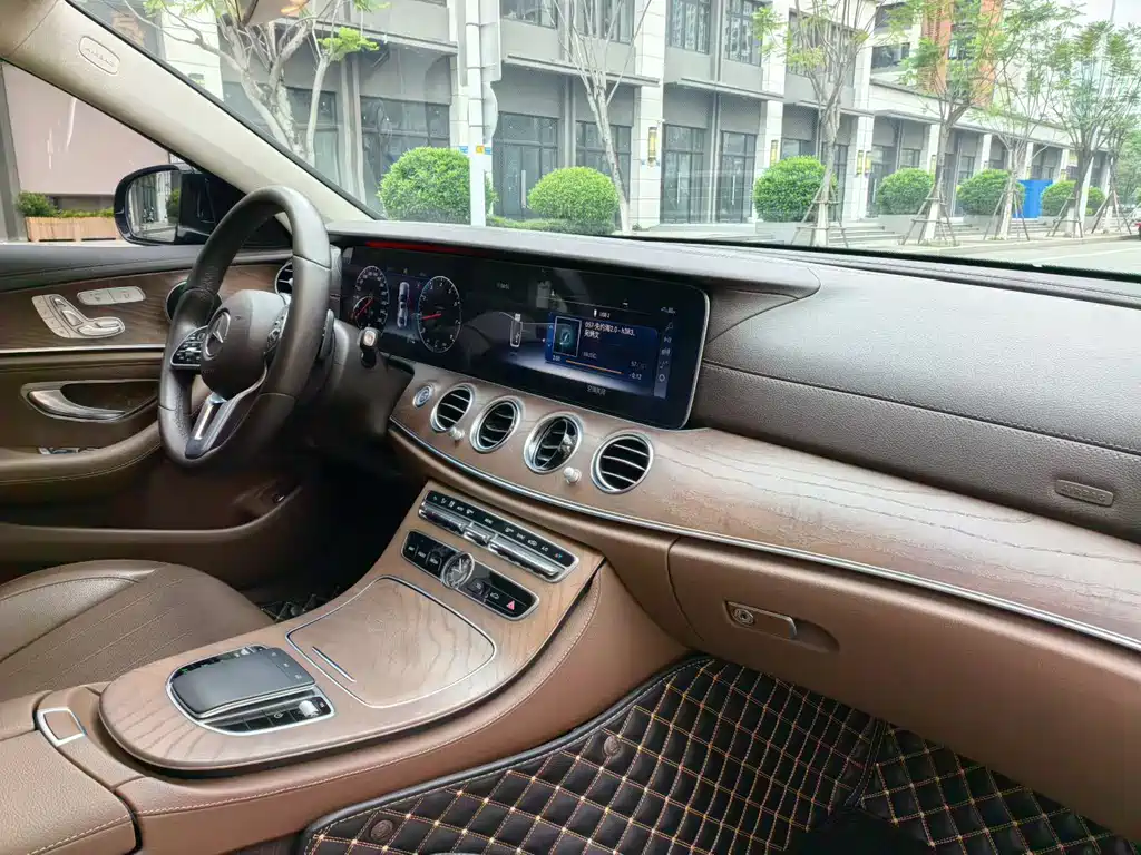 Mercedes-Benz E-Class E 2020 E 300 L Fashion