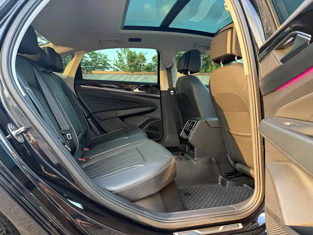 Volkswagen Passat — миниатюра 17