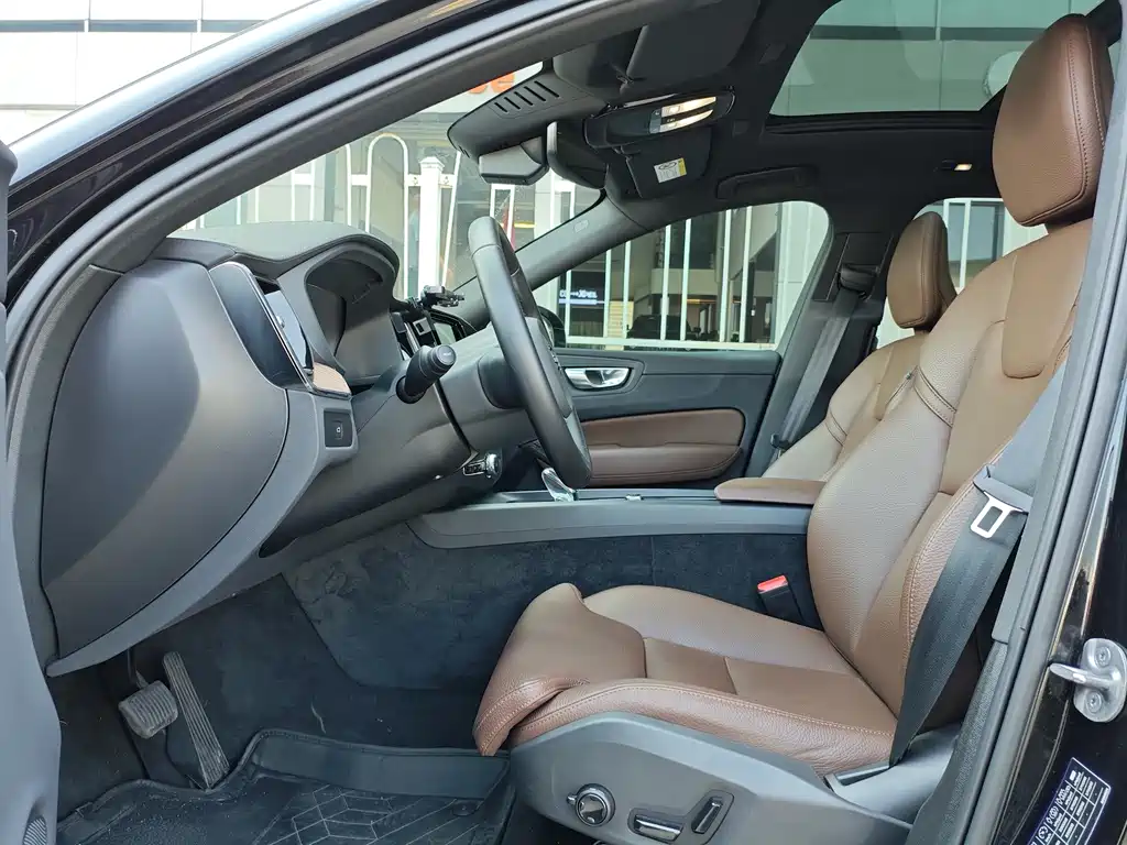 Volvo XC60 — миниатюра 9
