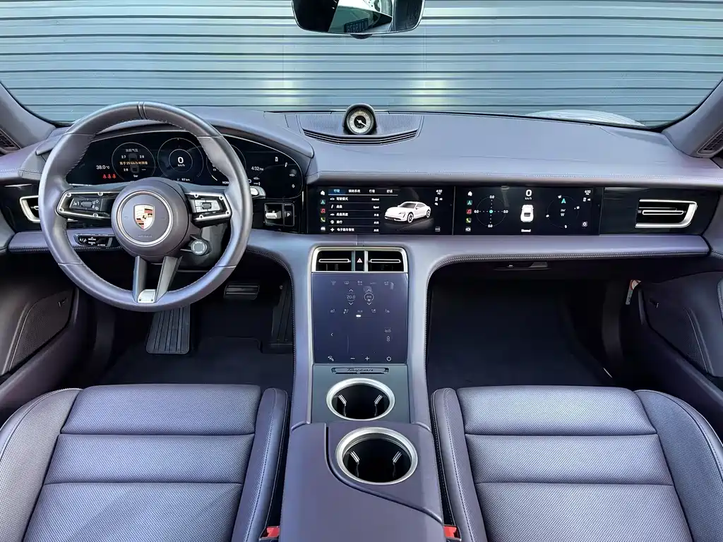 Porsche Taycan — фотографии объявления, Фото 17