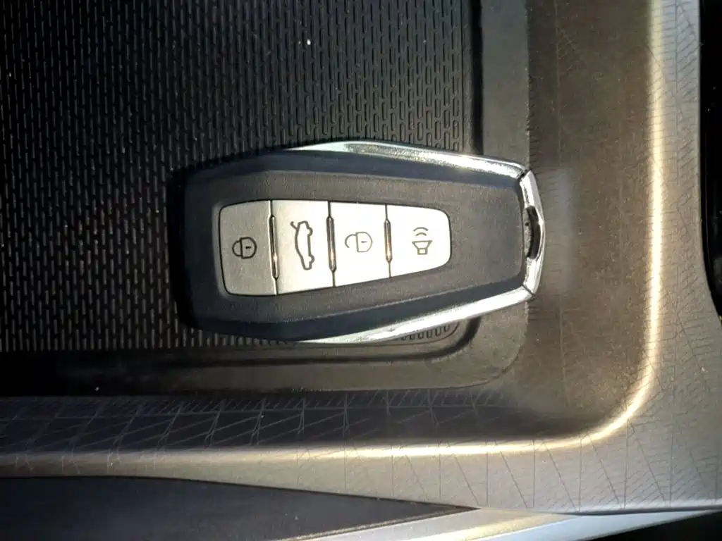 Geely Emgrand — миниатюра 9