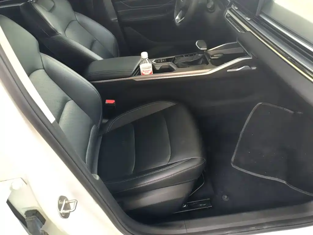 Geely Emgrand — миниатюра 25