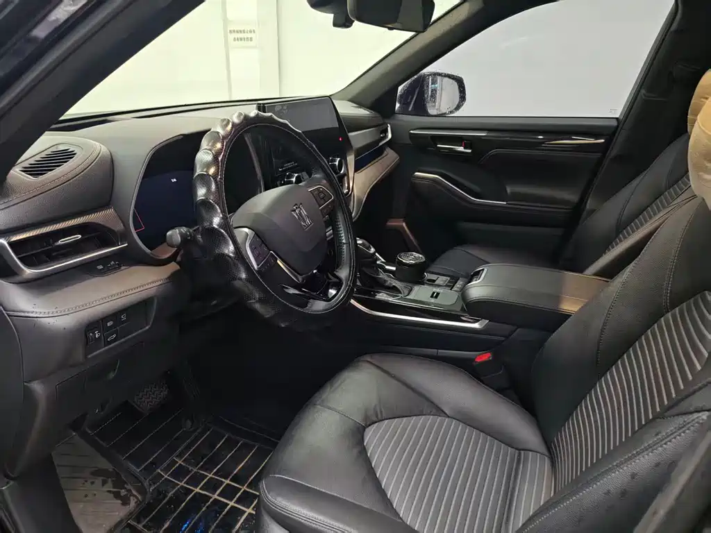 Toyota Crown Kluger — миниатюра 4