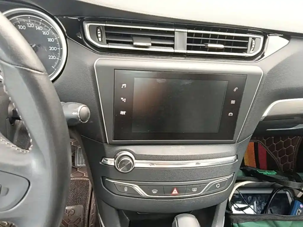 Peugeot 408 — миниатюра 13
