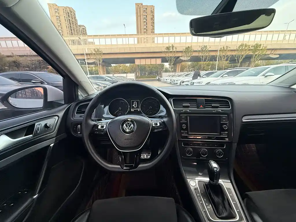 Volkswagen Golf — миниатюра 5