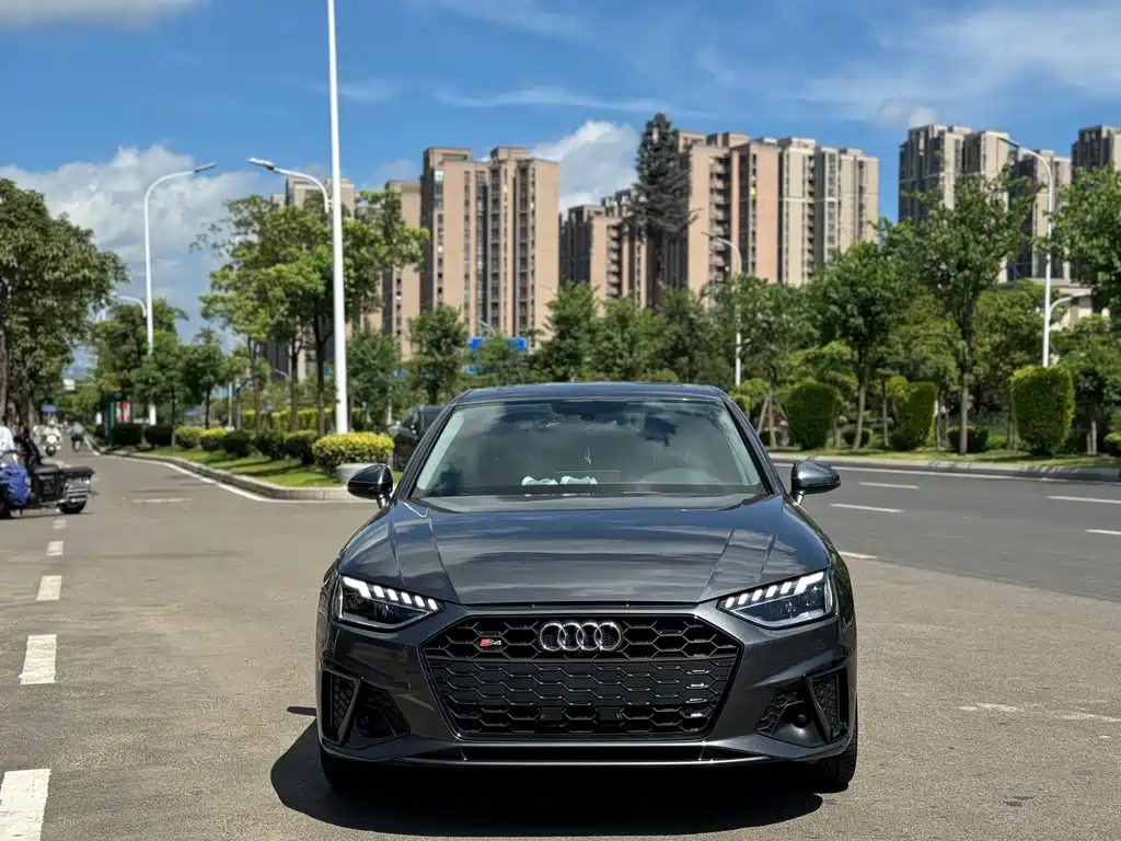 Audi A4L 2020 40 TFSI Fashion