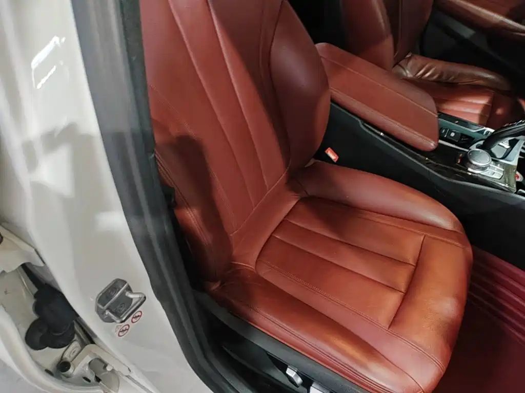 BMW 5 Series — миниатюра 25
