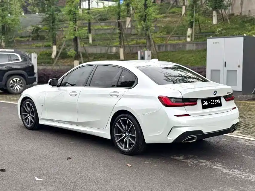 BMW 3 Series — миниатюра 4