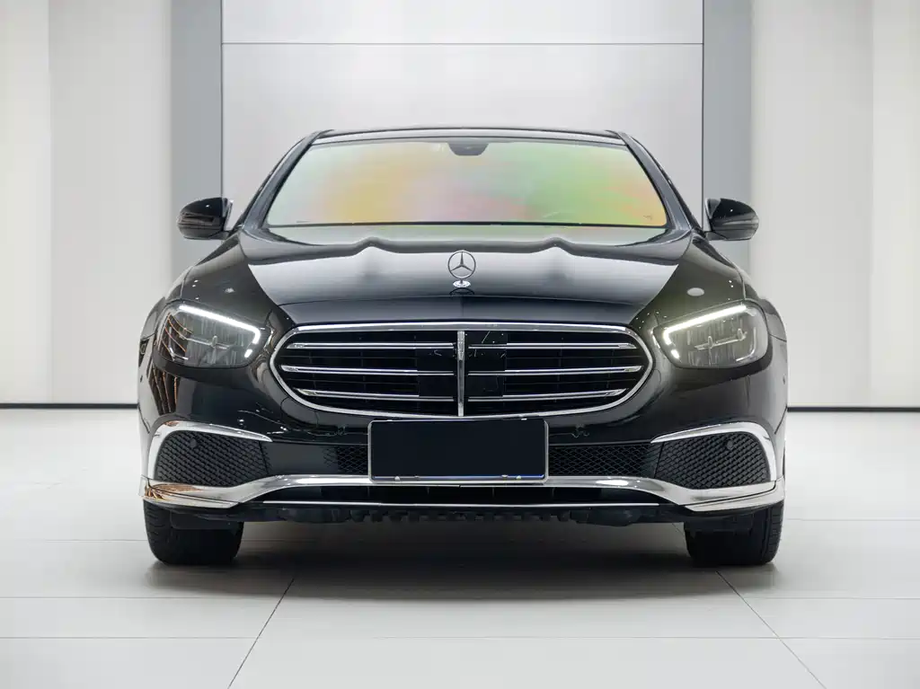 Mercedes-Benz E-Class — миниатюра 2
