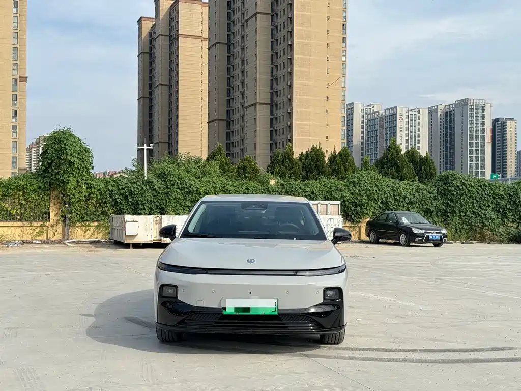 Leapmotor Leapmotor B01 — миниатюра 2