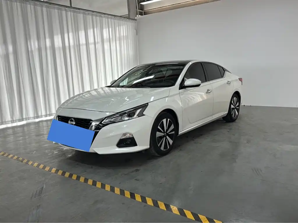 Купить Nissan Teana