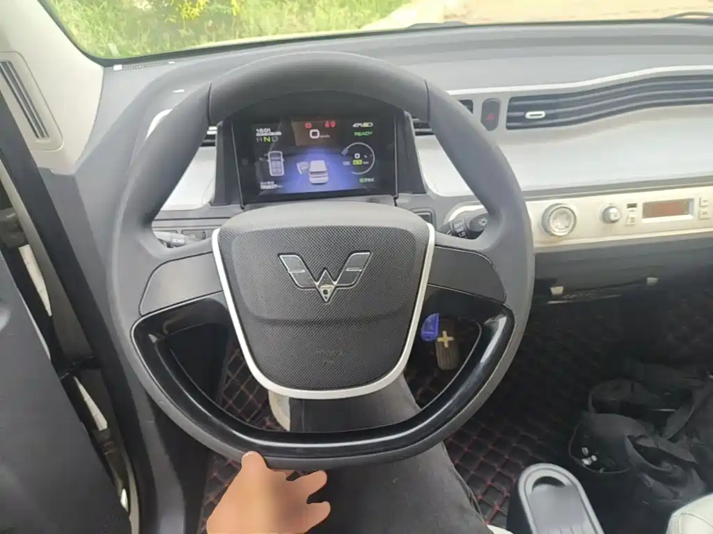 Wuling MINIEV — миниатюра 11