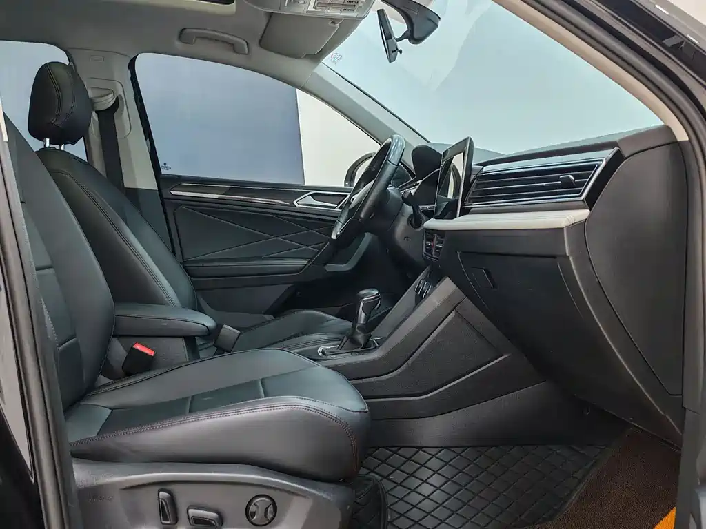 Volkswagen Tiguan L L 2023 280TSI AT
