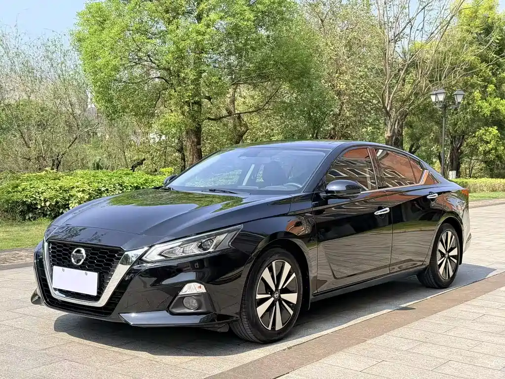 Nissan Teana 2022