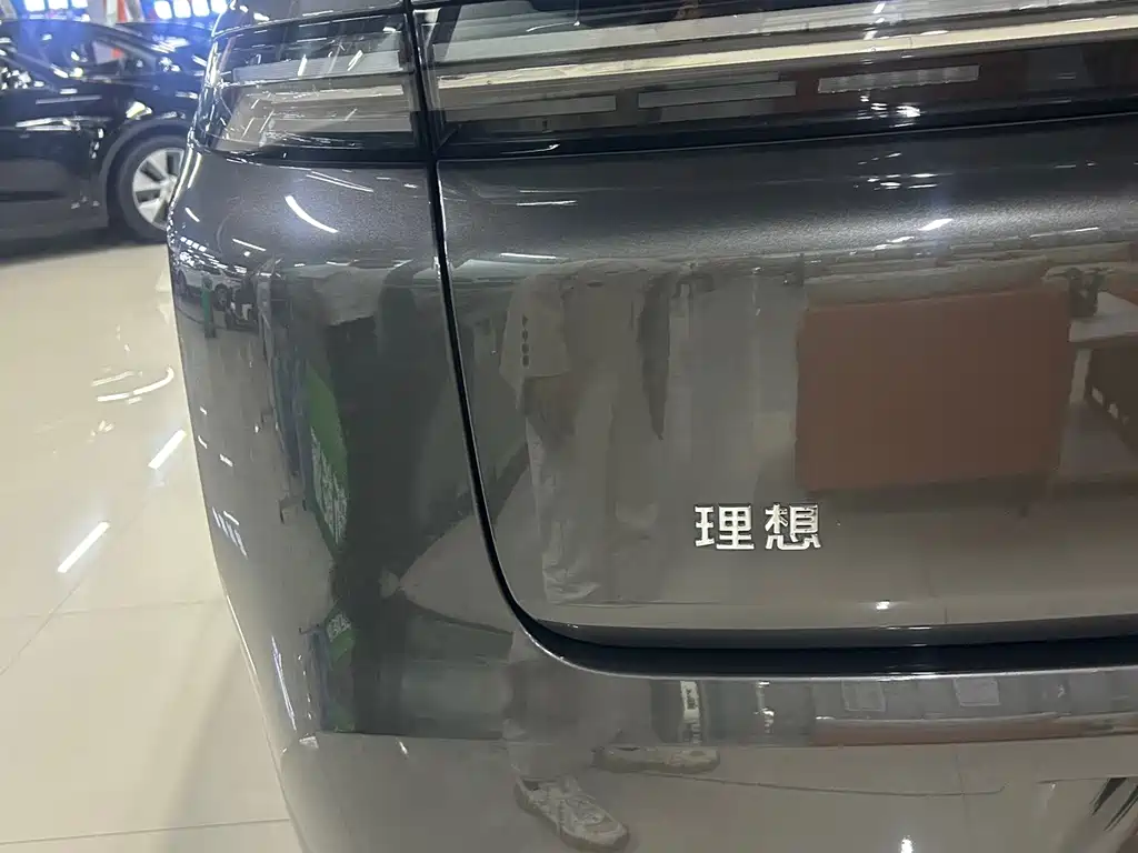 Li Auto Li L8 — миниатюра 19
