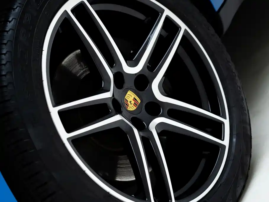 Porsche Macan — миниатюра 5