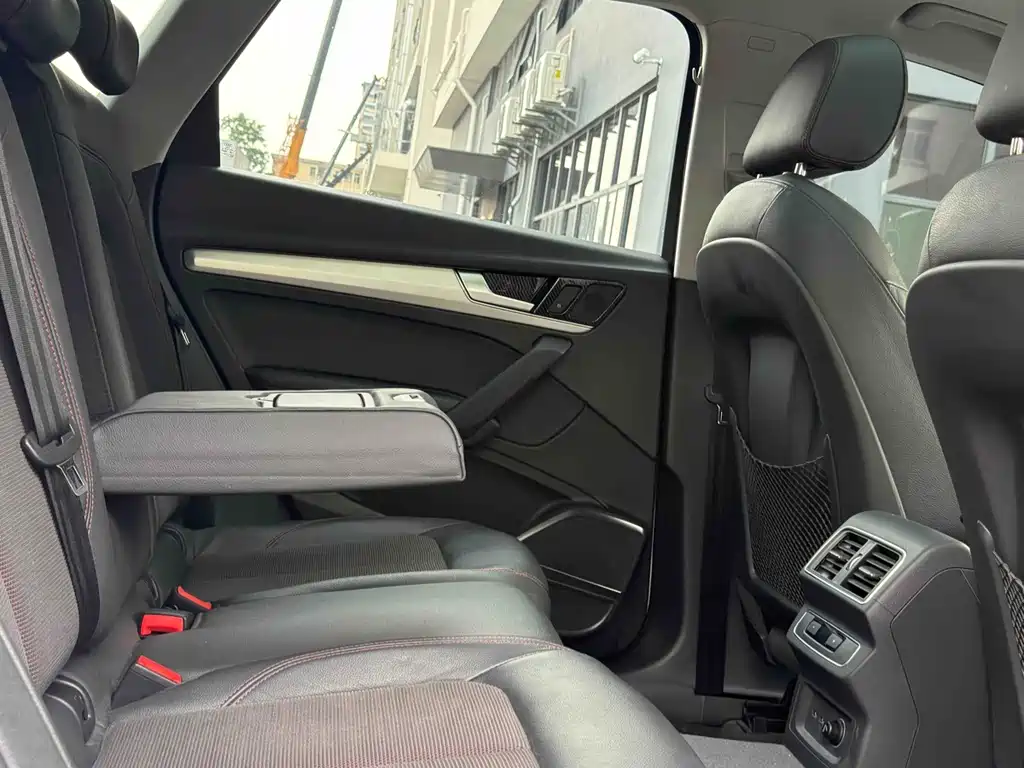 Audi Q5L — миниатюра 16