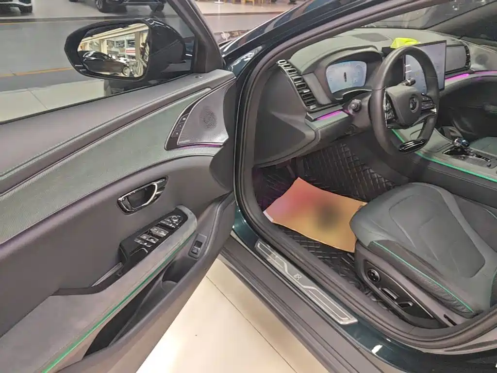 BYD Han — миниатюра 16