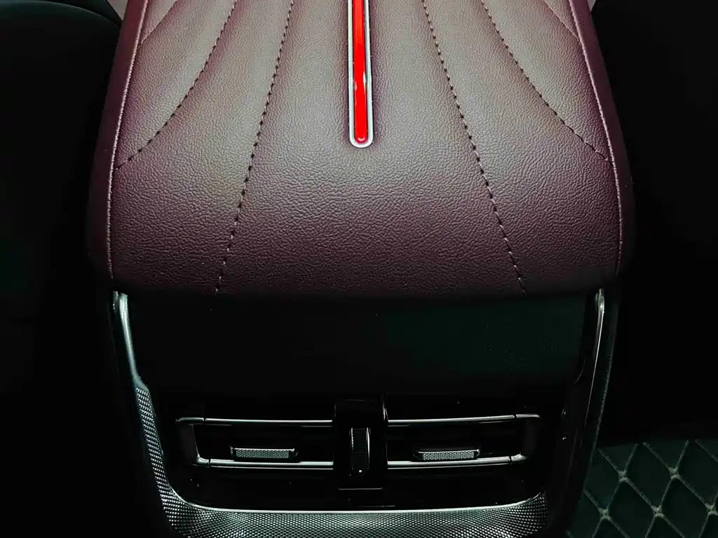 Hongqi Hongqi H5 — миниатюра 18