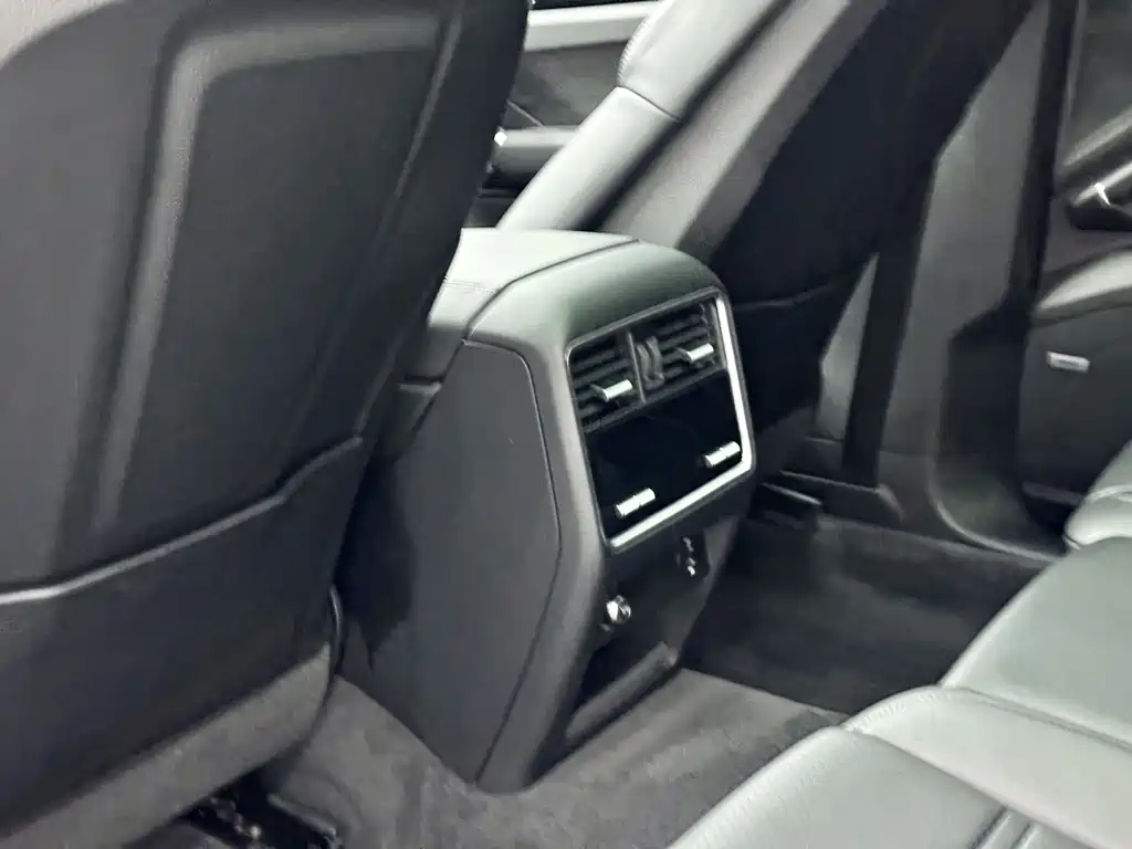 Porsche Cayenne — миниатюра 20