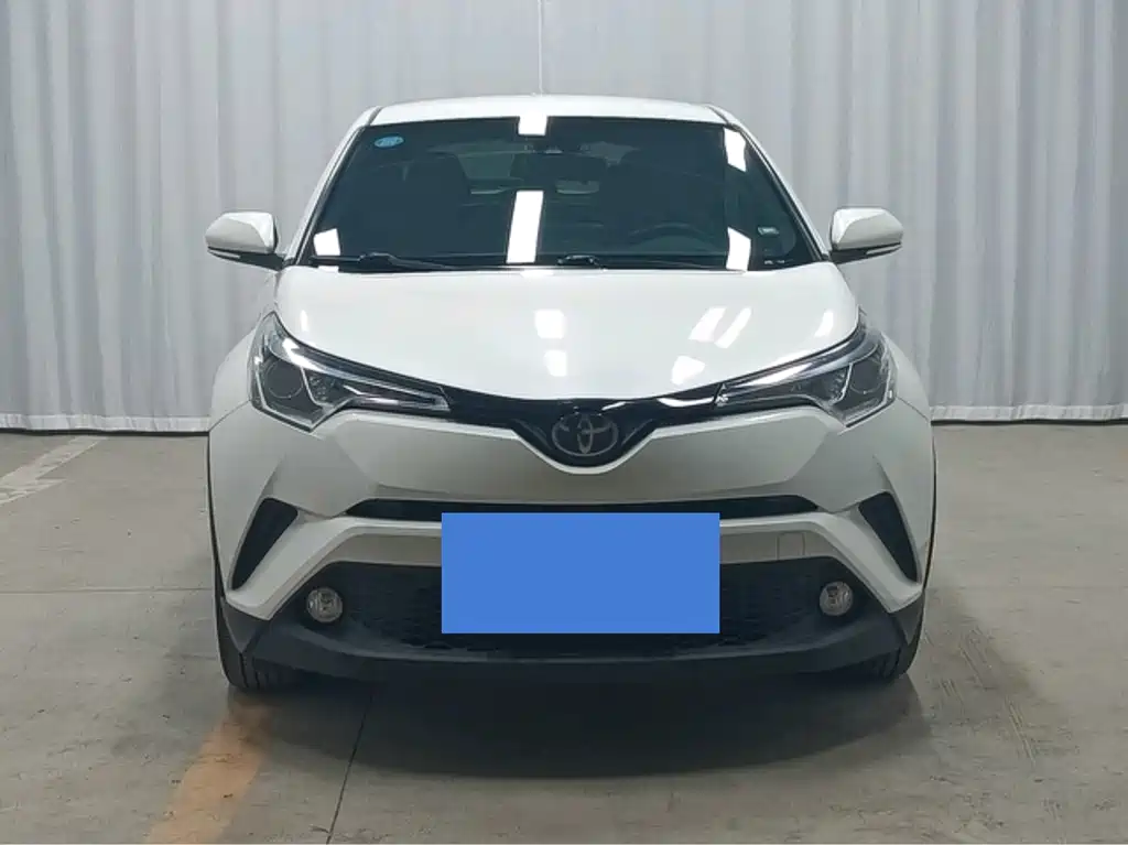 Купить Toyota C-HR