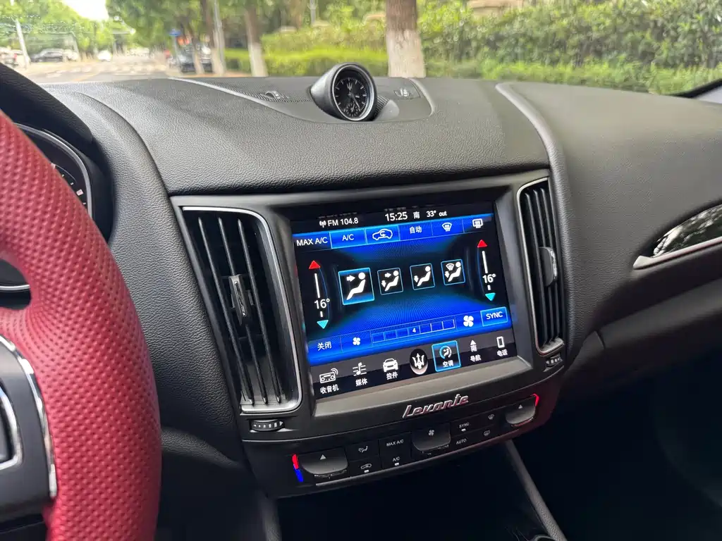 Maserati Levante — миниатюра 11
