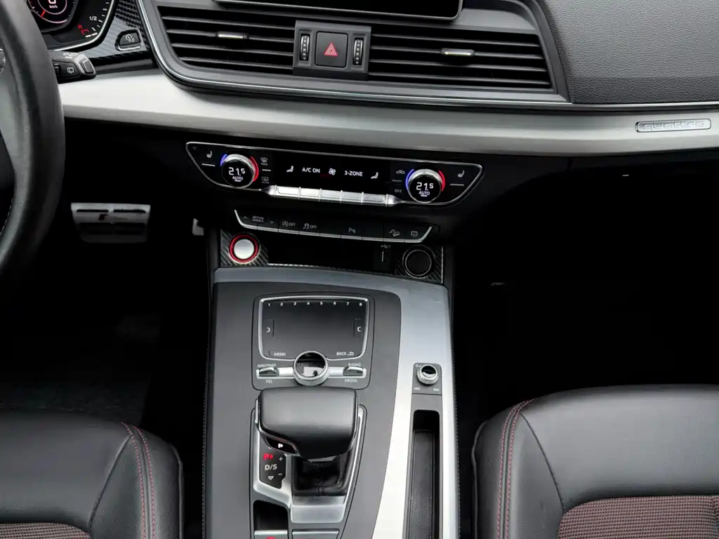 Audi Q5L — миниатюра 9