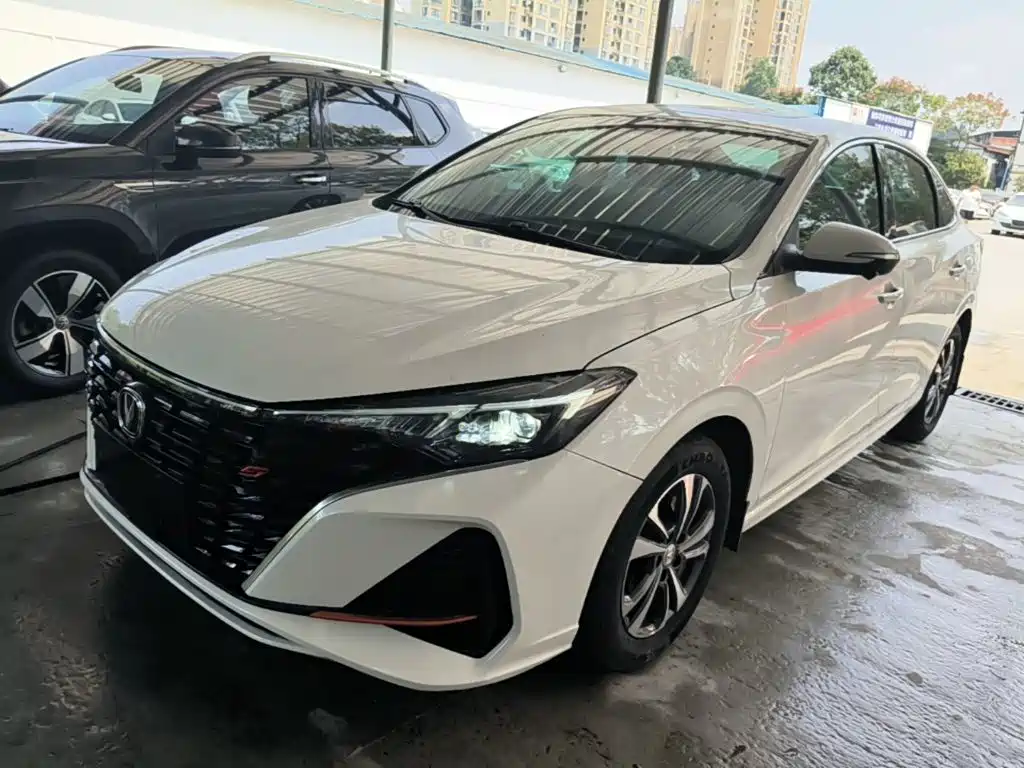 Changan Eado — миниатюра 2