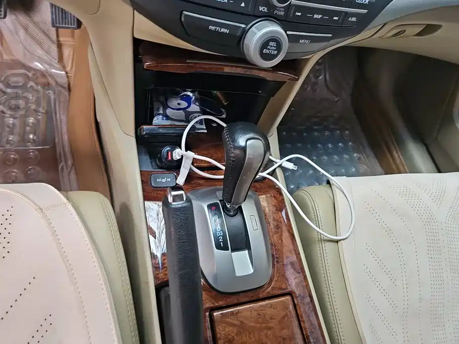 Honda Accord — миниатюра 16