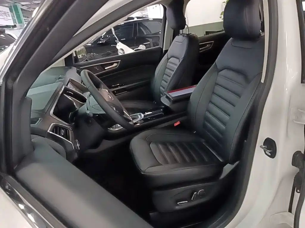 Ford Edge — миниатюра 15