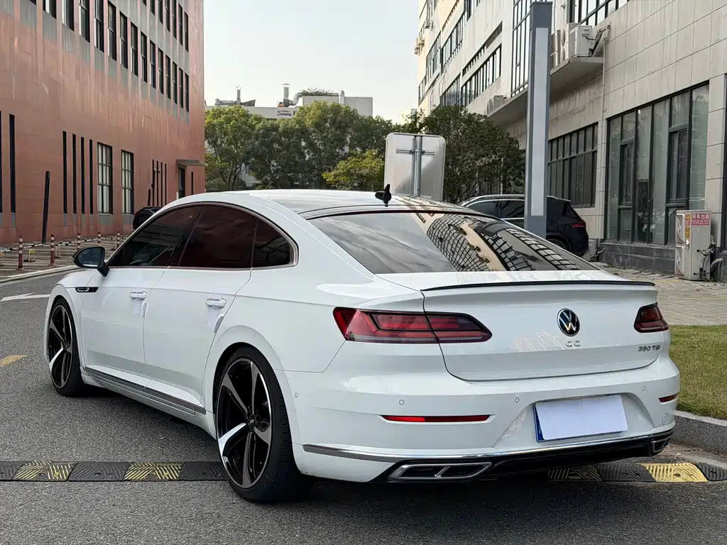 Volkswagen CC — миниатюра 14