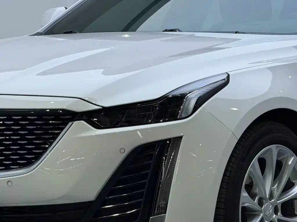 Cadillac CT5 — миниатюра 6